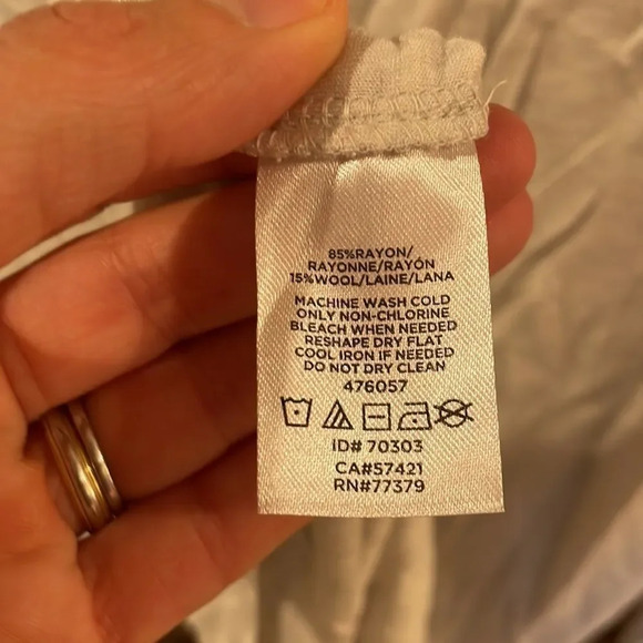 NWT Ann Taylor Factory light grey woman’s long sleeve shirt - Picture 8 of 8